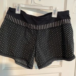 Lululemon polka dot shorts